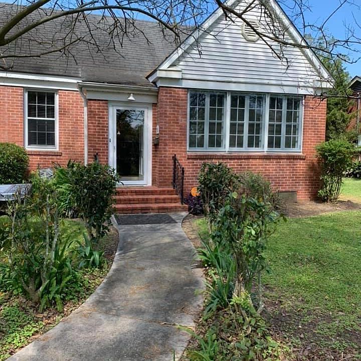 1st image of 211 City Park Cir
