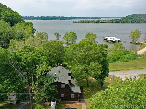 22 Seminole Trl, Spavinaw, OK 74366