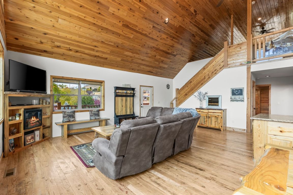 next background image