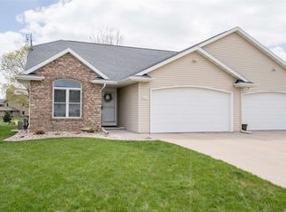 5477 W Brookview Dr, Appleton, WI 54913