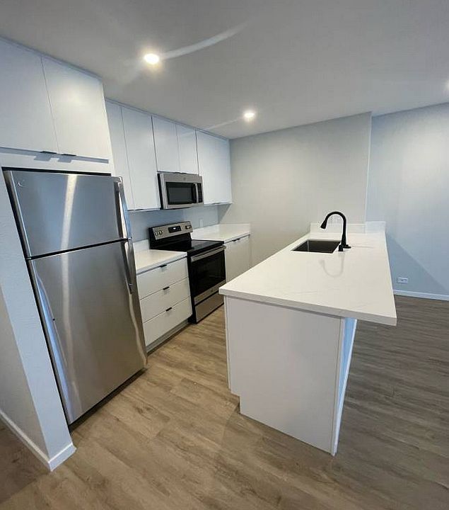 1st image of 1512 Grismer Ave #5