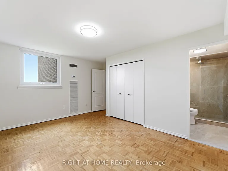 240 Scarlett Rd #2011 — Photo 13