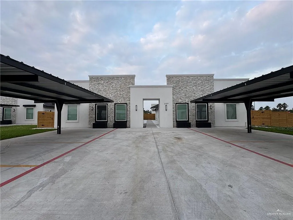 2 bed, 2.0 bath, 1080 sqft, $1,300 — Photo 1