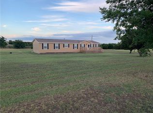 217 Ridge Dr N, Cleburne, TX 76033