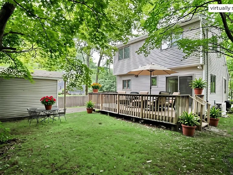 515 N Monroe St — Photo 3
