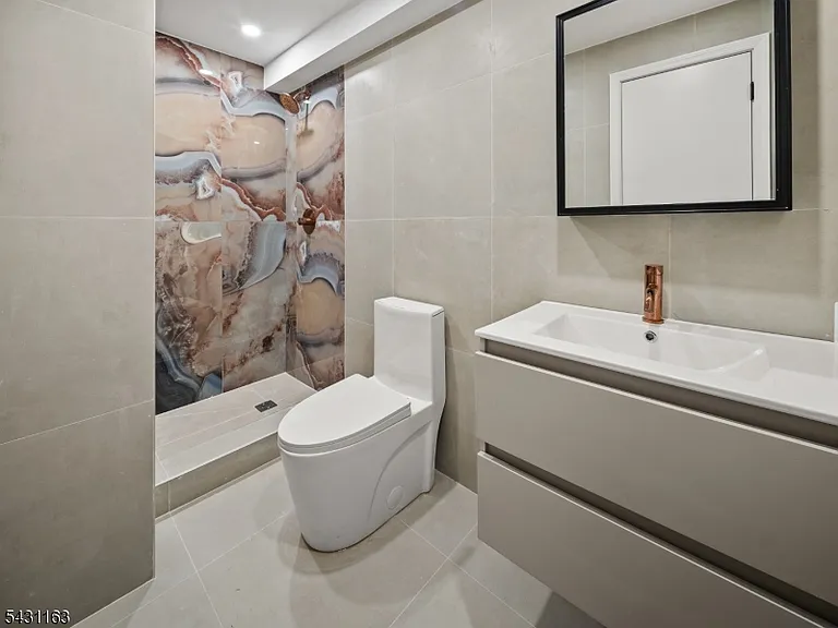 100 Chestnut St #3 — Photo 9