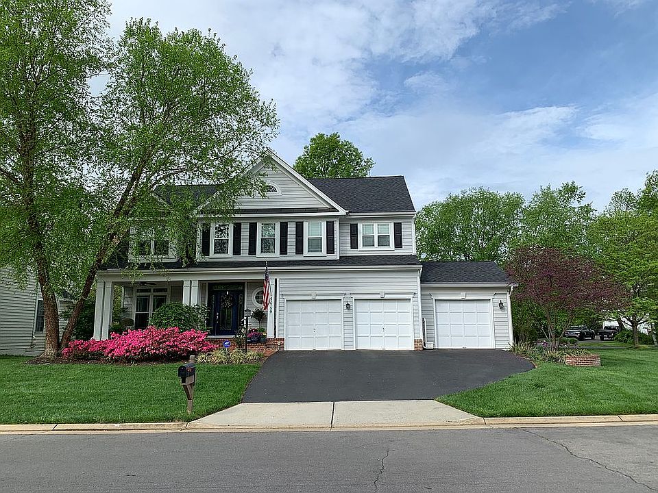 1st image of 42759 Hollowind Ct