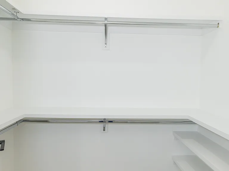 423 W Schunior St #1 — Photo 14