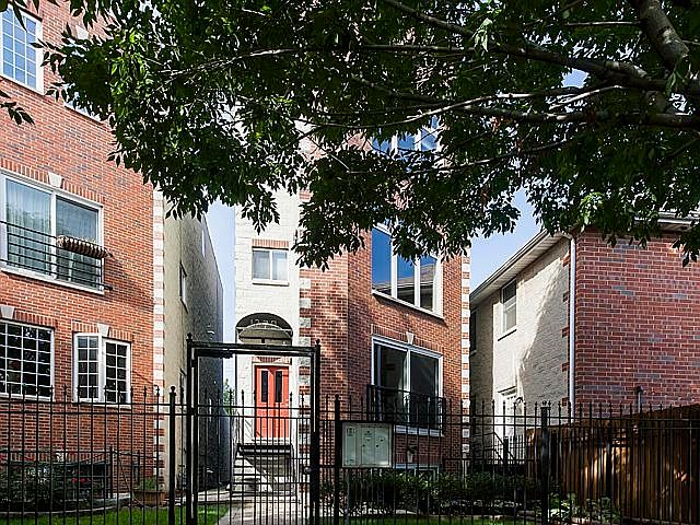 1st image of 1270 N Wood St #2