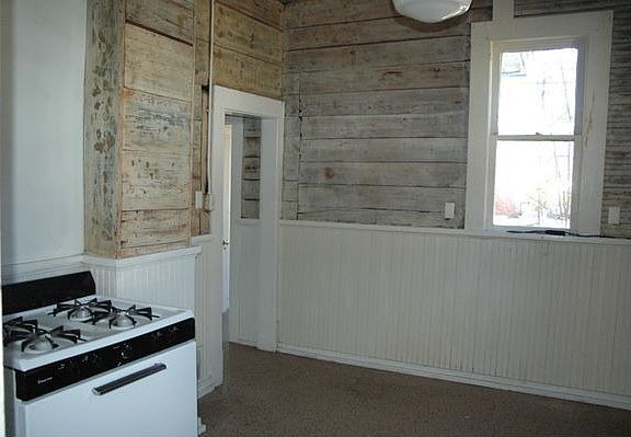 5th image of 1604 N Elm St