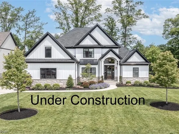 Carlton Ave, Westlake, OH 44145