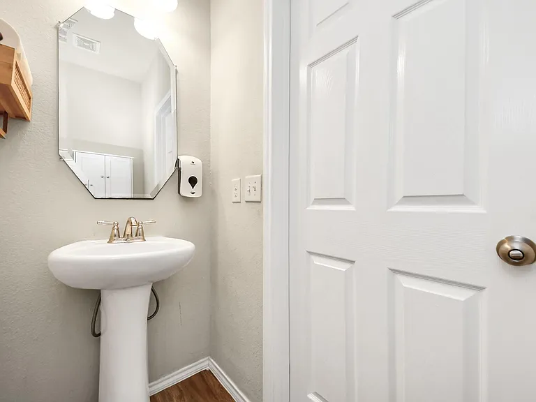 15802 Sunny Stone Dr — Photo 18