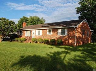 8219 Carter Ln, Mechanicsville, VA 23111