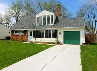 50 Marilyn Dr, Grand Island, NY 14072