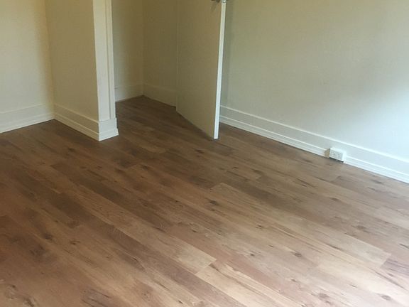 3rd image of 312 Kelly Ave APT 2