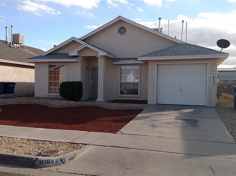 11832 Balladeer Ave — Photo 1