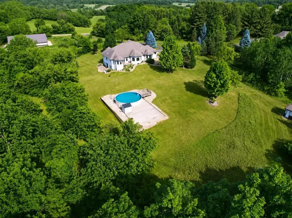 1825 Bringold Dr, Verona, WI 53593