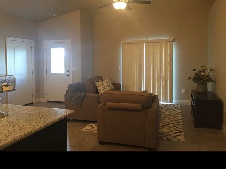 4843 N Hillside Ct #4843 — Photo 8