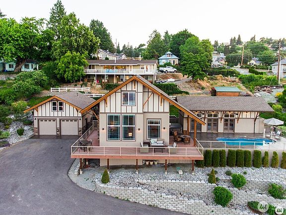 3rd image of 408 Manson Boulevard