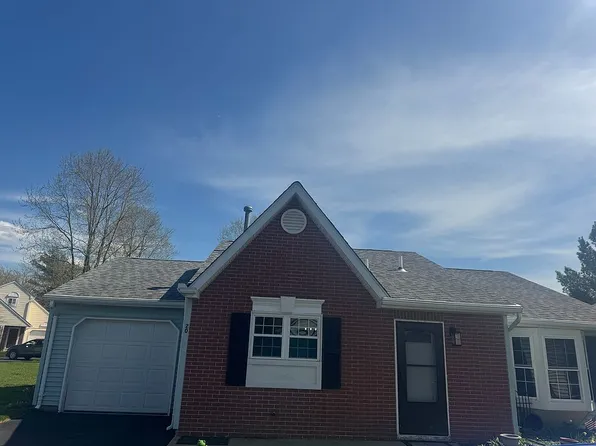 20 Jaffreyton Close, Freehold, NJ 07728