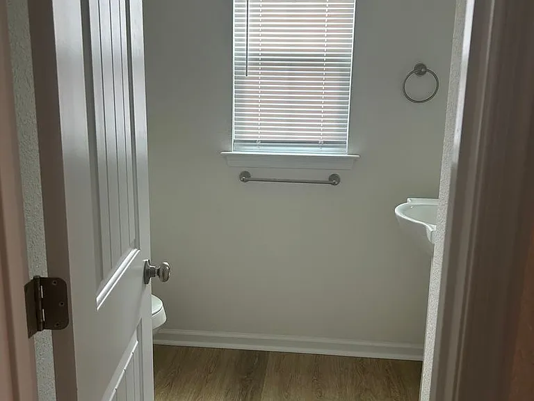 1103 Peartree Rd — Photo 12