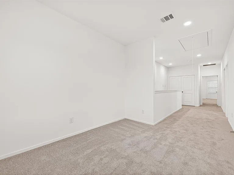 2226 Salinas Dr — Photo 12