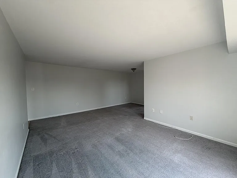 430 N Armistead St #302 — Photo 3