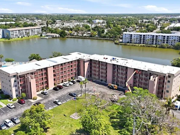 4137 Lake Bayshore Dr #C505, Bradenton, FL 34205