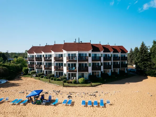 1995 Us Highway 131 N #205, Traverse City, MI 49686