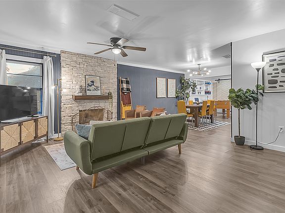 2nd image of 2521 Anzio Dr
