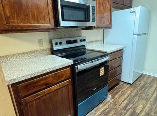 428 Arnold Ave, Burleson, TX 76028