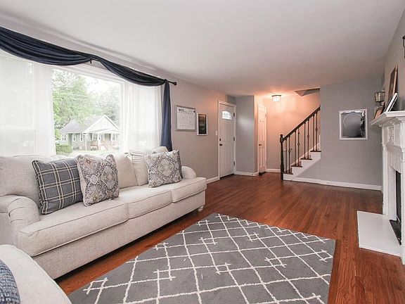 3rd image of 5156 Edenhurst Rd