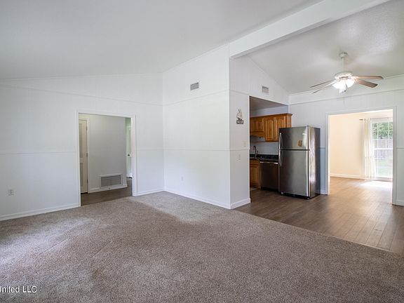 5th image of 1409 Seacliffe Dr