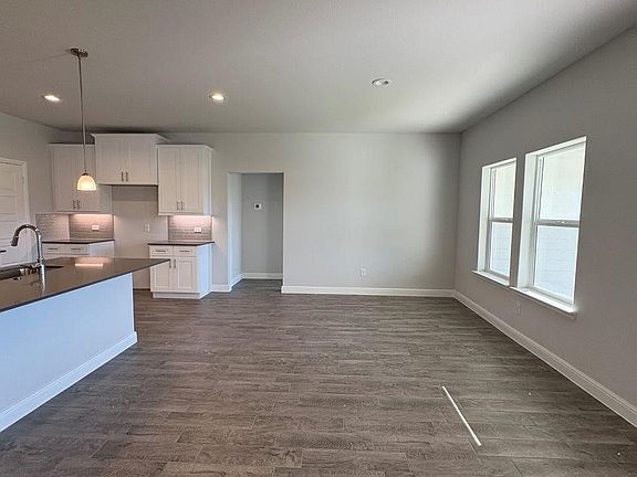 7th image of this home