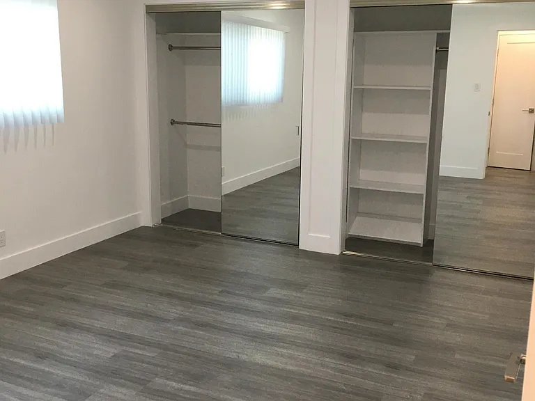 1118 S Holt Ave #4 — Photo 2