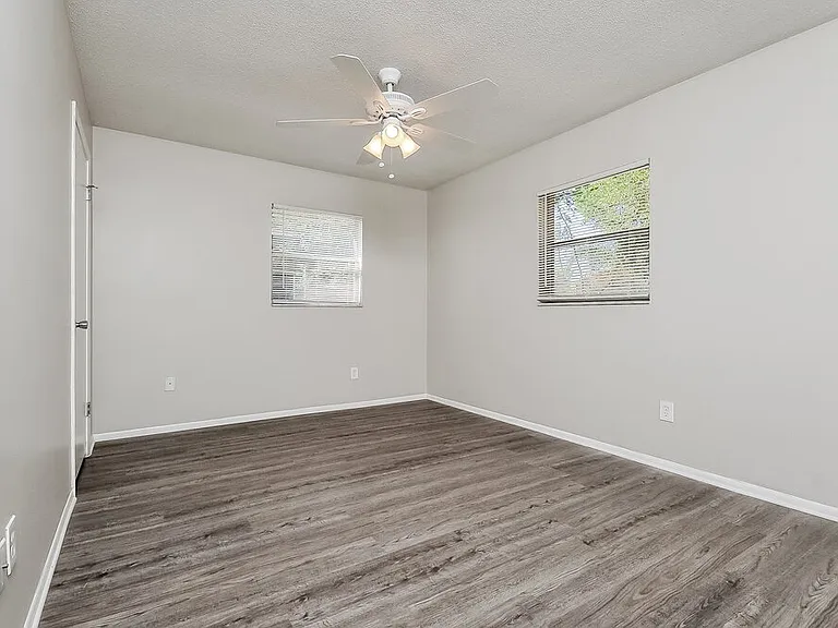 5927 Stokes Rd — Photo 15