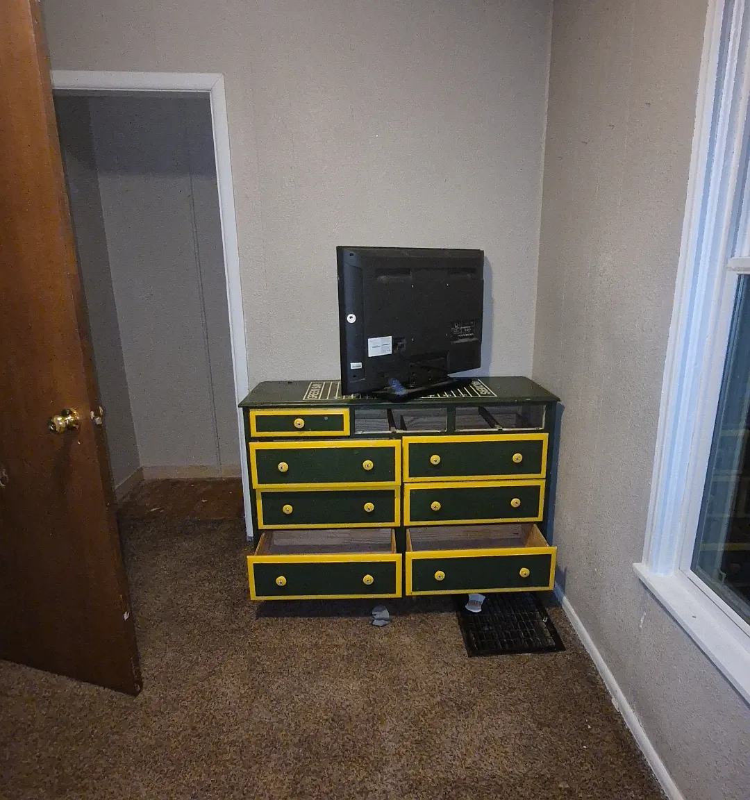 2 bed, 975 sqft, $1,100 — Photo 1