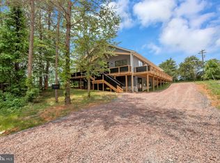 1604 Lakeview Pkwy, Locust Grove, VA 22508