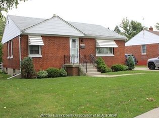 2724 Dominion Blvd, Windsor, ON N9E2M6