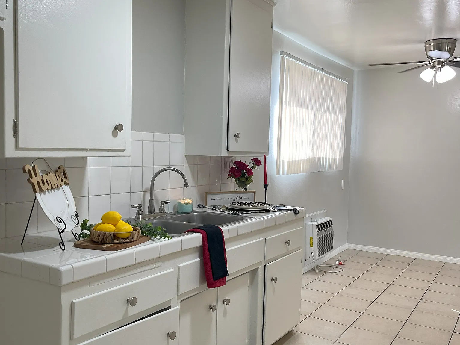 2 bed, 900 sqft, $2,200 — Photo 4