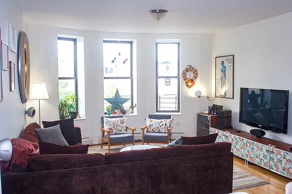 Rented by Douglas Elliman | media 4
