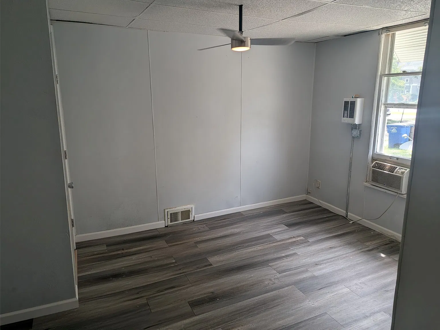 1 bed, 1.0 bath, 450 sqft, $865 — Photo 1