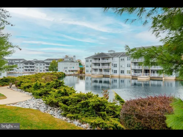 1404 Waters Edge Dr, Newark, DE 19702