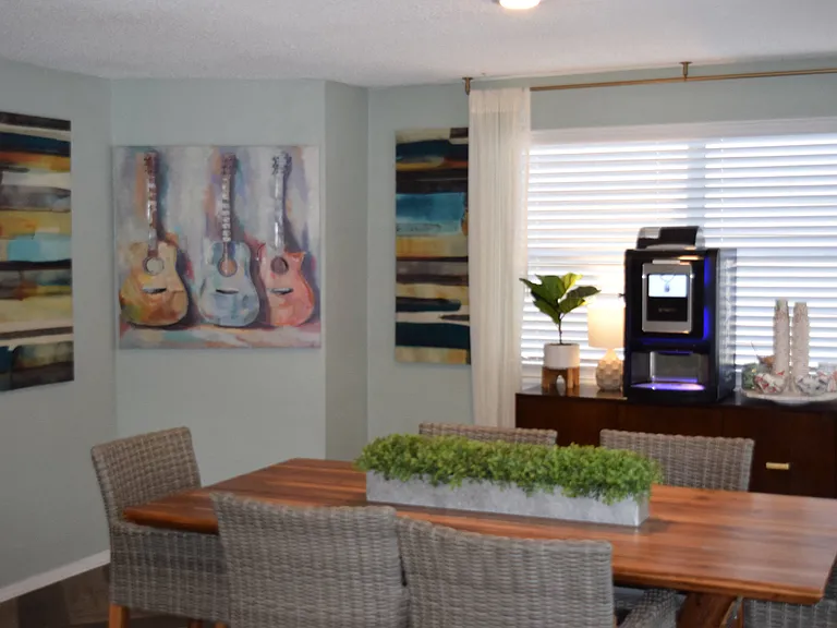 Somerset Apartments — Photo 12