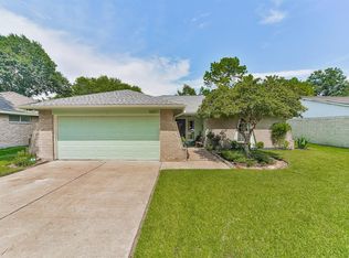 16807 Rippling Mill Dr, Sugar Land, TX 77498
