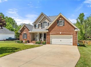 7084 Bridgewood Rd, Clemmons, NC 27012