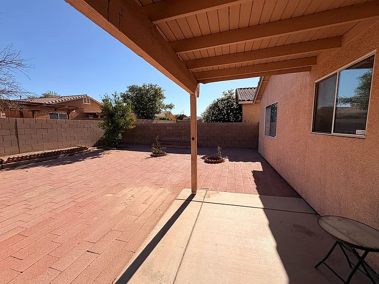 2133 W Roundwood Pl — Photo 19