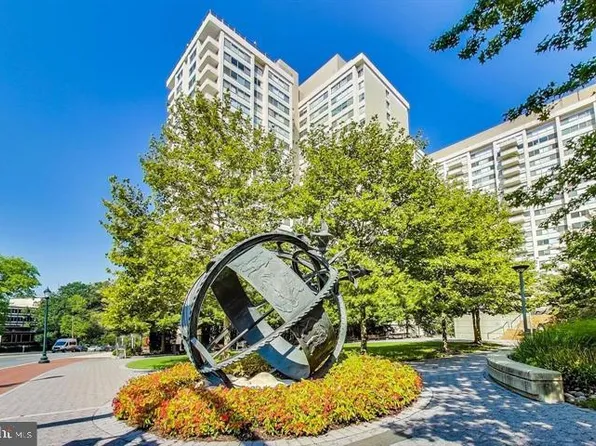 5500 Friendship Blvd APT 1823N, Chevy Chase, MD 20815