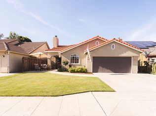 885 Robinson Ave, Clovis, CA 93612