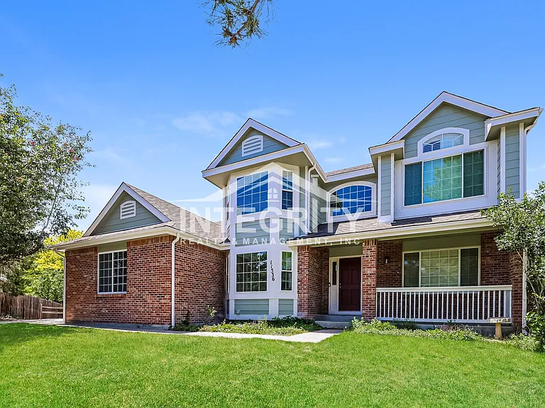 11536 Briarwood Ln — Photo 2